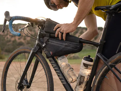 Revelate Designs Sandur installed